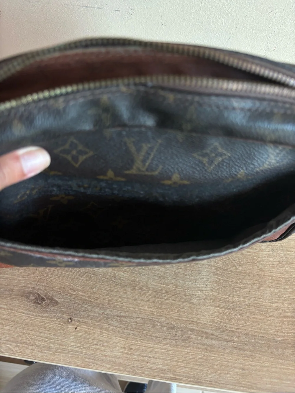 Authentic Louis Vuitton monogram clutch